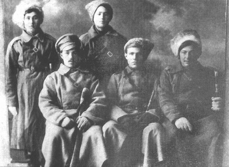 Молодые 
  казаки наряда 1921 г., призванные на службу во 2-й Сибирский казачий отдельный 
  дивизион. Омск, октябрь 1919 г.